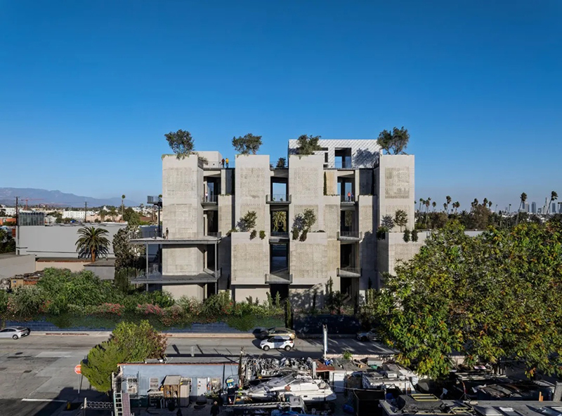 好萊塢“垂直公墓”，城市中的新生命歸宿